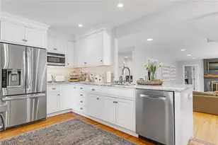 7 Florence Ave, Newport, RI 02840 - Photo 12