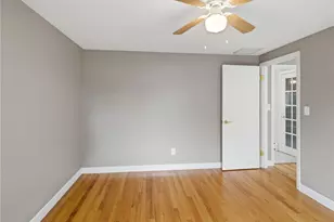 160 Fort St, East Providence, RI 02914 - Photo 14