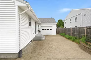 160 Fort St, East Providence, RI 02914 - Photo 4