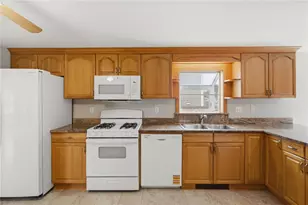 160 Fort St, East Providence, RI 02914 - Photo 10