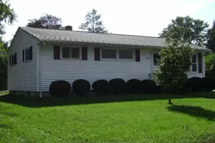 58 Hoyt St, Warwick, RI 02886 - Photo 2