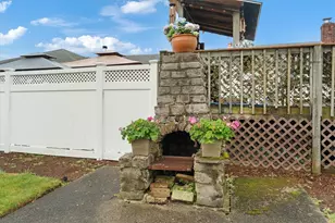 24 Bel Air Dr, Providence, RI 02911 - Photo 30
