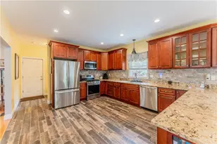 111 Middle St, North Kingstown, RI 02852 - Photo 6