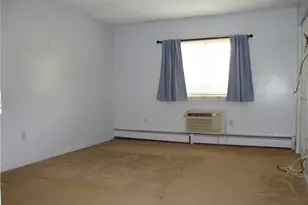 752 Quaker Ln, Warwick, RI 02818 - Photo 20