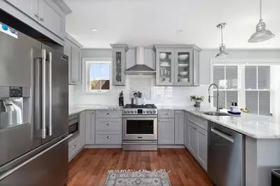 53 White Avenue, East Providence, RI 02915 - Photo 8