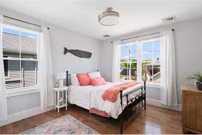 53 White Avenue, East Providence, RI 02915 - Photo 26