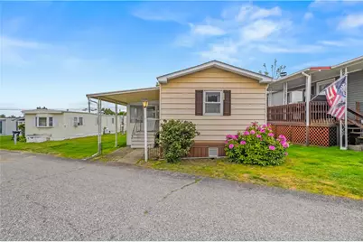 8 Thrid Street, Portsmouth, RI 02842 - Photo 4
