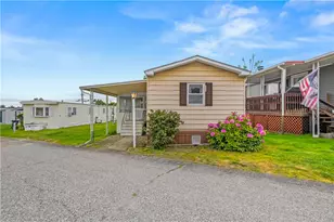 8 Thrid St, Portsmouth, RI 02842 - Photo 4