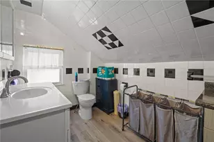 56 Henrietta St, Providence, RI 02904 - Photo 10