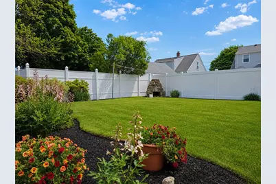 70 Floral Park Boulevard, Pawtucket, RI 02861 - Photo 44