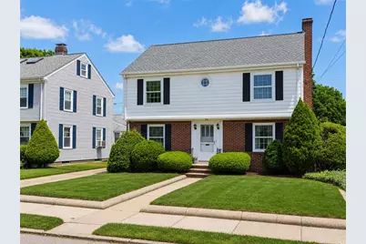70 Floral Park Boulevard, Pawtucket, RI 02861 - Photo 2