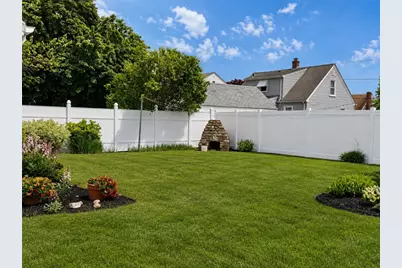 70 Floral Park Boulevard, Pawtucket, RI 02861 - Photo 42