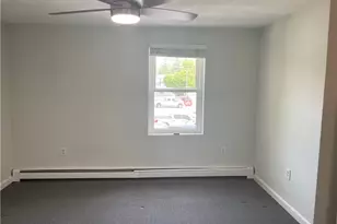 22 Wall St, Bristol, RI 02809 - Photo 12