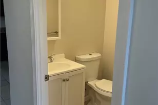 22 Wall St, Bristol, RI 02809 - Photo 4