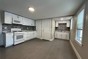 217 State St, Bristol, RI 02809 - Photo 1