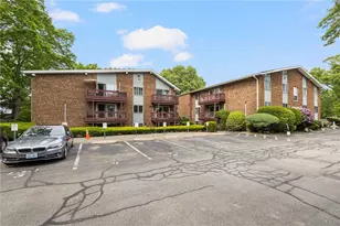 130 Pilgrim Pkwy, Warwick, RI 02888 - Photo 18