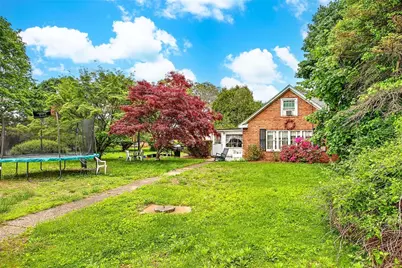 3 Waumsett Avenue, Cumberland, RI 02864 - Photo 2