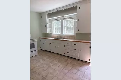 32 Paddy Hill Rd Road, South Kingstown, RI 02879 - Photo 6