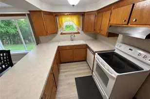 75 Hobson Ave, North Providence, RI 02911 - Photo 4