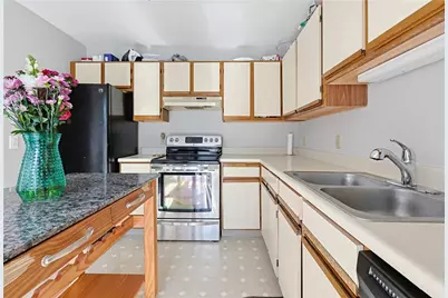 1 Willow Glen Circle #27, Warwick, RI 02889 - Photo 4