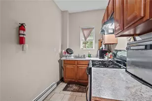 104 Alverson Ave, Providence, RI 02909 - Photo 14