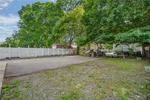 104 Alverson Ave, Providence, RI 02909 - Photo 50