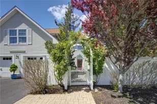 34 Wimbledon Cir, Portsmouth, RI 02871 - Photo 2