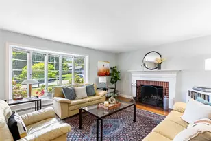 71 Primrose Hill Rd, Barrington, RI 02806 - Photo 8