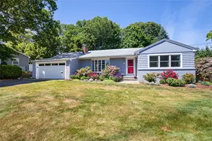 71 Primrose Hill Rd, Barrington, RI 02806 - Photo 1