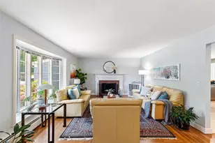 71 Primrose Hill Rd, Barrington, RI 02806 - Photo 6