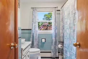 25 Dounetos St, West Warwick, RI 02893 - Photo 4
