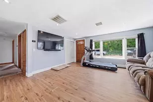 25 Dounetos St, West Warwick, RI 02893 - Photo 10
