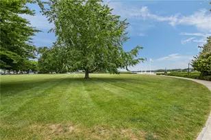 484 Thames St, Bristol, RI 02809 - Photo 28