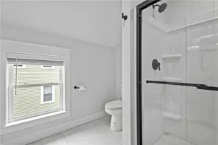 484 Thames St, Bristol, RI 02809 - Photo 26