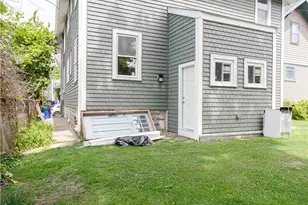 439 Broadway St, Newport, RI 02840 - Photo 22