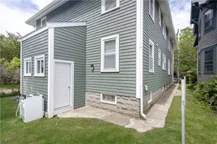 439 Broadway St, Newport, RI 02840 - Photo 24