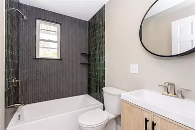 439 Broadway Street #D, Newport, RI 02840 - Photo 16