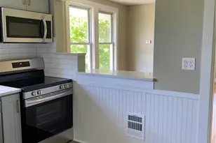 439 Broadway St, Newport, RI 02840 - Photo 12