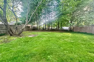 26 Pleasant St, Lincoln, RI 02865 - Photo 6