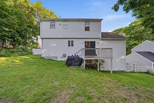 40 Chestnut Grove Ave, Cumberland, RI 02864 - Photo 38