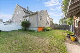 42 Dunbar Ave, East Providence, RI 02916 - Photo 4