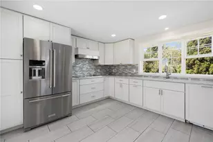 3 Larch Ave, Narragansett, RI 02882 - Photo 14