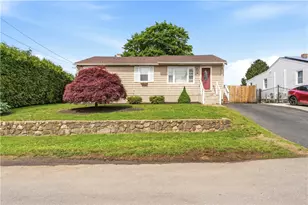 29 Dix Ave, Johnston, RI 02919 - Photo 2