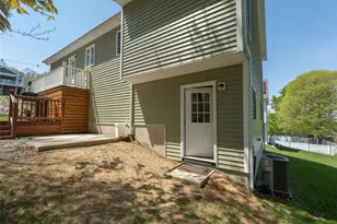 230 Manila Ave, Woonsocket, RI 02985 - Photo 24