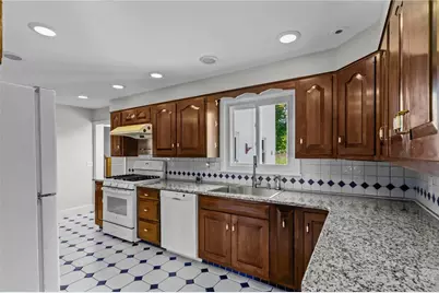 214 Rankin Avenue, Providence, RI 02908 - Photo 6