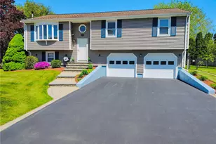 166 Mohawk Dr, Seekonk, MA 02771 - Photo 1