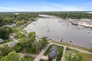 81 Mathewson Rd, Barrington, RI 02806 - Photo 16