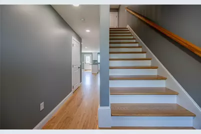 8 Batcheller Avenue, Cranston, RI 02920 - Photo 6