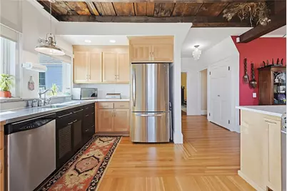 520 East Avenue, Pawtucket, RI 02860 - Photo 8