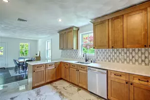 183 Congress Ave, Providence, RI 02907 - Photo 16